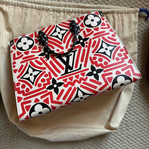 Louis Vuitton Monogram Giant Crafty Onthego GM Rouge Creme Black - Picture 1 of 9